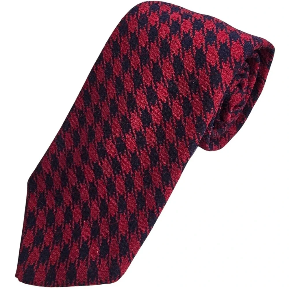 VINTAGE Red and‎ Navy TOWNCRAFT JCPenney Polyester Tie